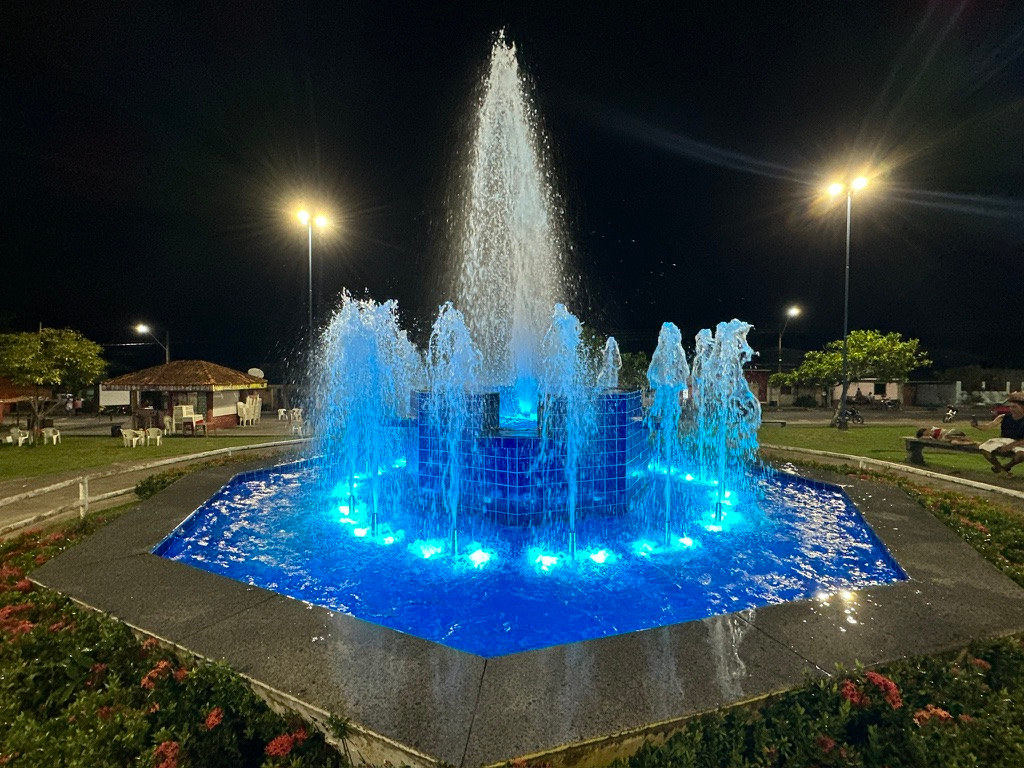 fonte com lago oriximiná